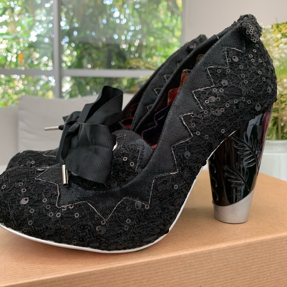 IRREGULAR CHOICE SHOWS 36